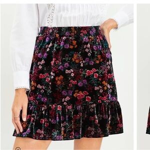 LOFT Black Velvet Floral tiered Mini Skirt Small 4-6 NWT flowers